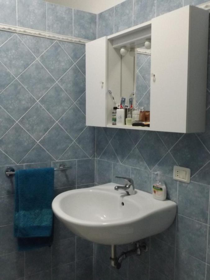 Sea Paradise Apartment 瓦雷多利亚 外观 照片