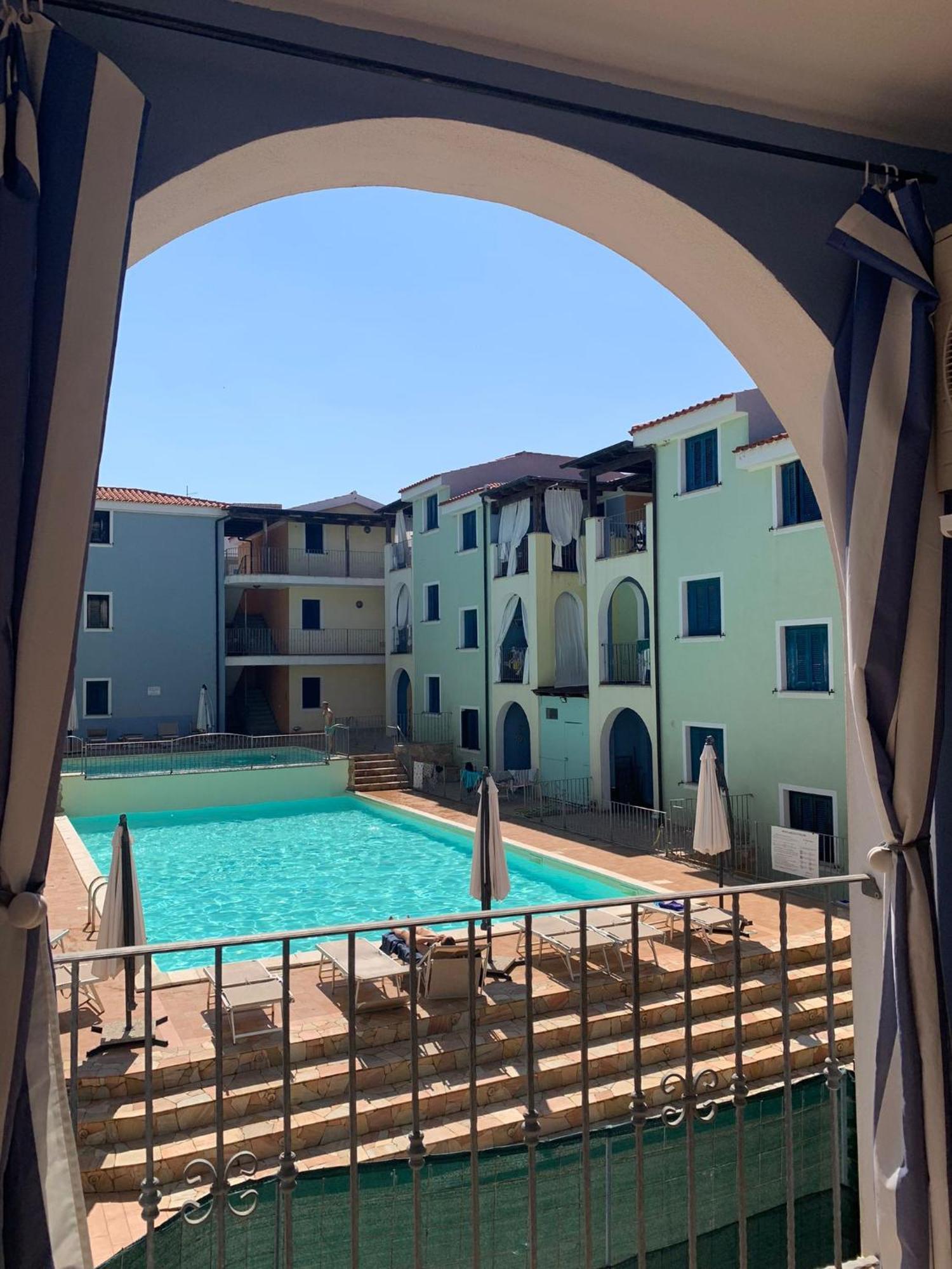 Sea Paradise Apartment 瓦雷多利亚 外观 照片