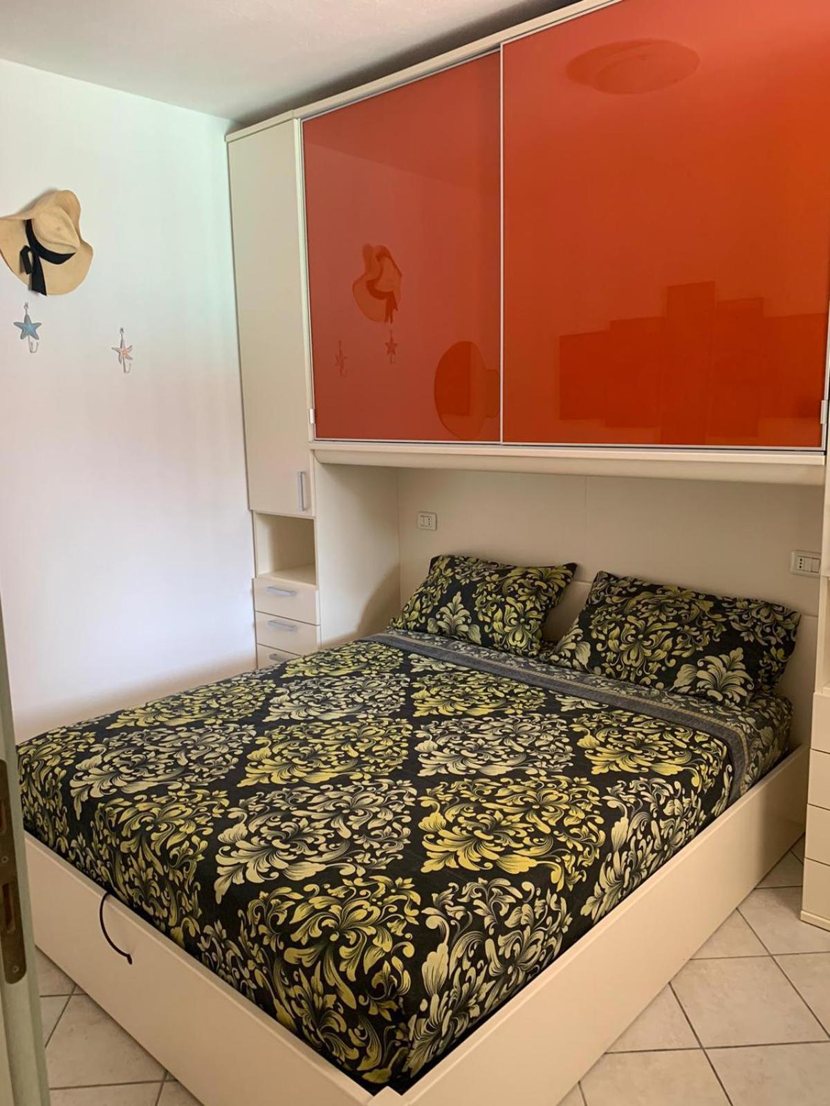 Sea Paradise Apartment 瓦雷多利亚 外观 照片